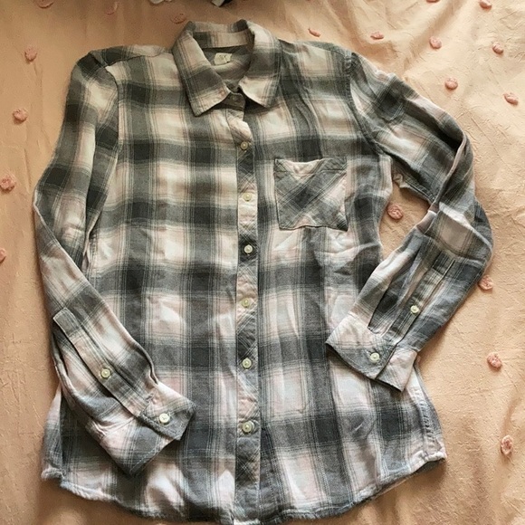 Gap pink and gray button up - Picture 1 of 4